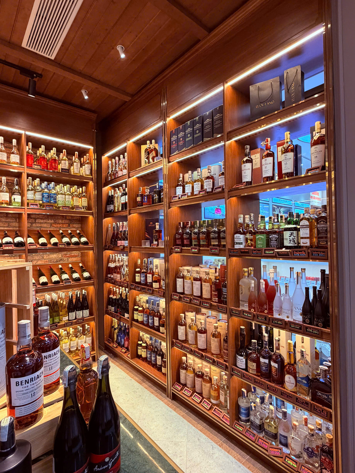 Hoàn thiện nội thất chuỗi siêu thị Mena Gourmet – CN Trần Não, TP.HCM (600m²)