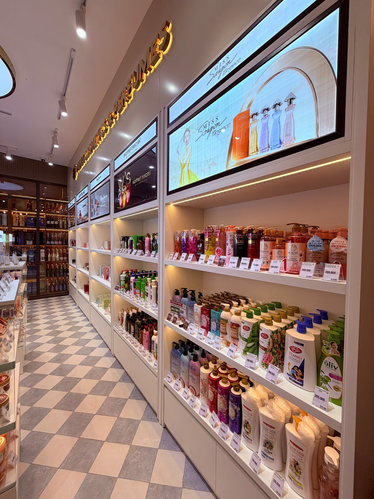 Hoàn thiện nội thất chuỗi siêu thị Mena Gourmet – CN Trần Não, TP.HCM (600m²)