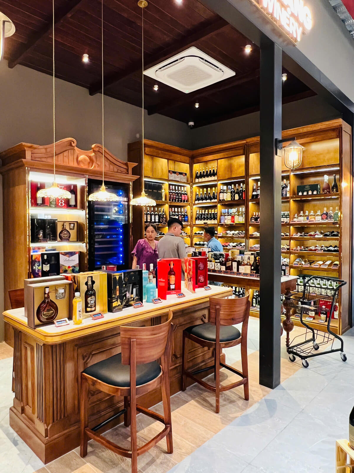Hoàn thiện thi công siêu thị Mena Gourmet – CN Nguyễn Thị Thập, Quận 7 (1.500m²)