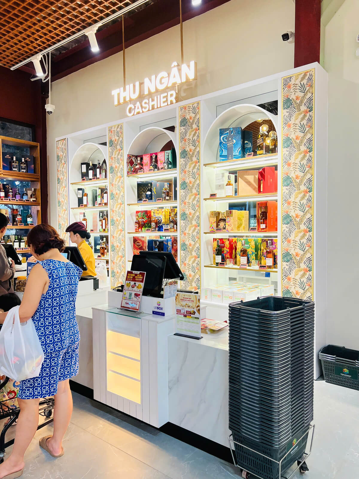 Hoàn thiện thi công siêu thị Mena Gourmet – CN Nguyễn Thị Thập, Quận 7 (1.500m²)
