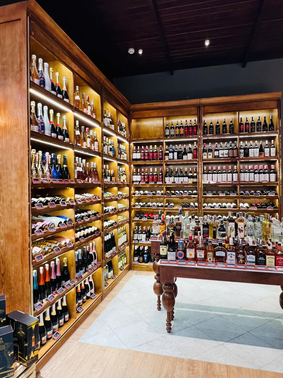 Hoàn thiện thi công siêu thị Mena Gourmet – CN Nguyễn Thị Thập, Quận 7 (1.500m²)